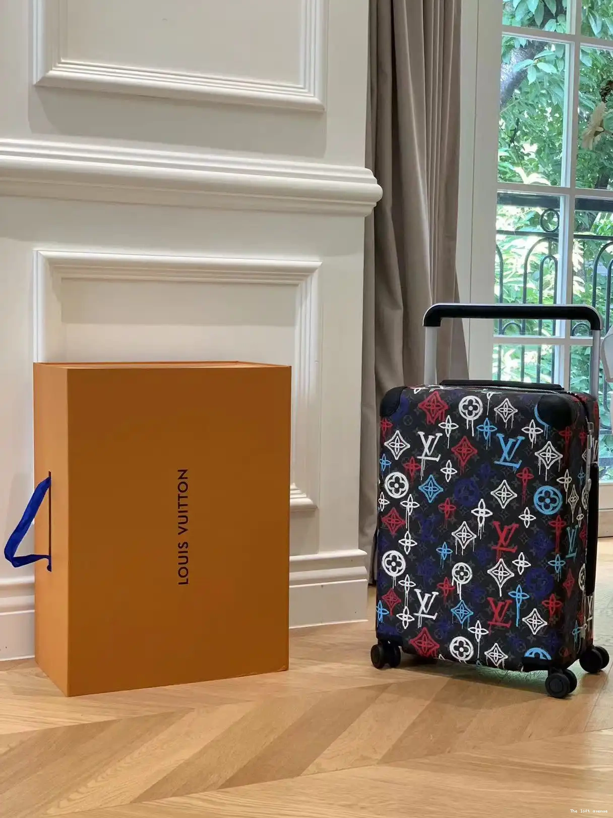 CABIN 37L SUITCASE 55 CUSTOM HORIZON GRAFFITI 0707